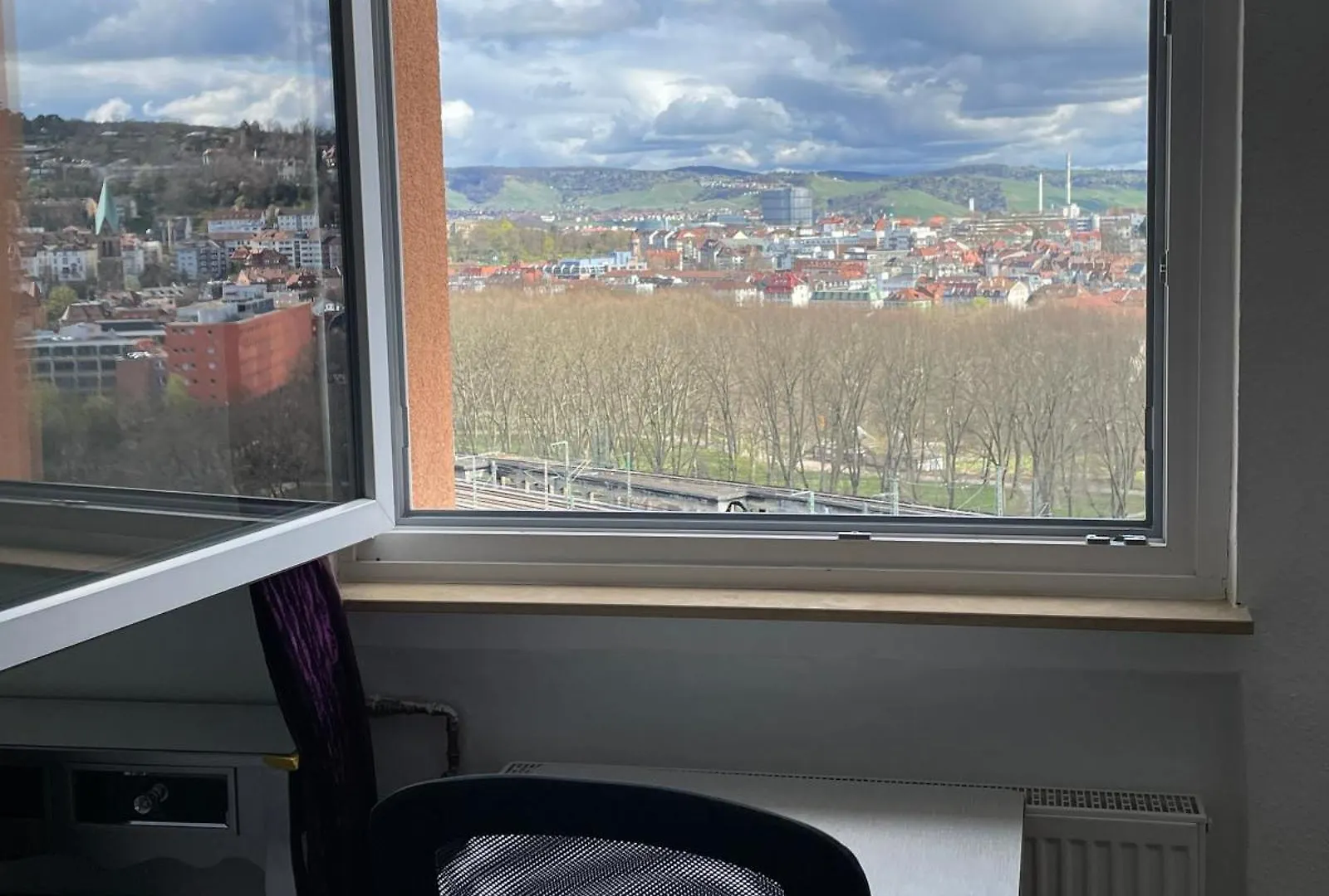 Room In Apartment Next To St Hbf Stuttgart 0*,  Germany