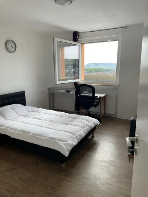 Room In Apartment Next To St Hbf Stuttgart Homestay